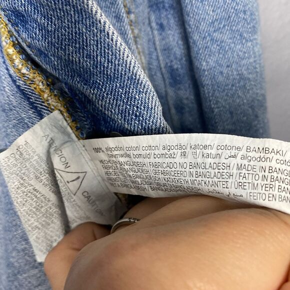 Zara Cropped Distressed Jean Denim Light Wash Jacket Size XS - Picture 3 of 13